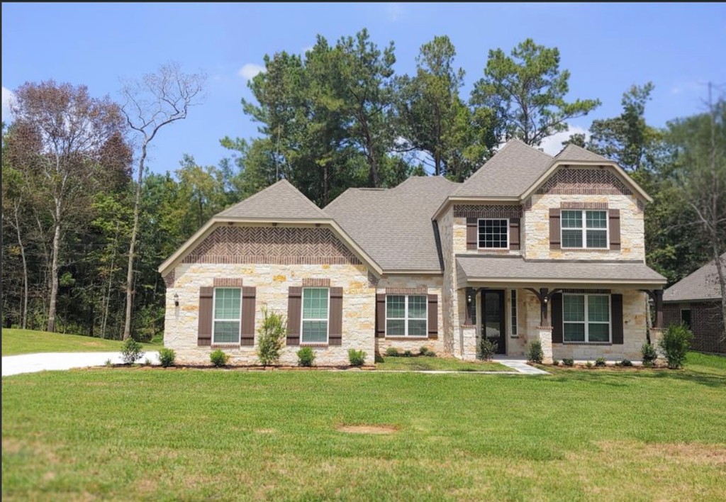Before photo of traditional home exterior before full repaint transformation