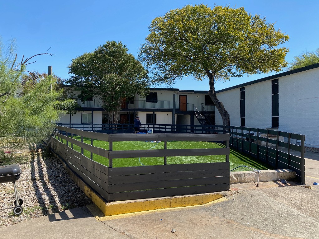 Multifamily exterior paint upgrade with modern contrast and curb appeal